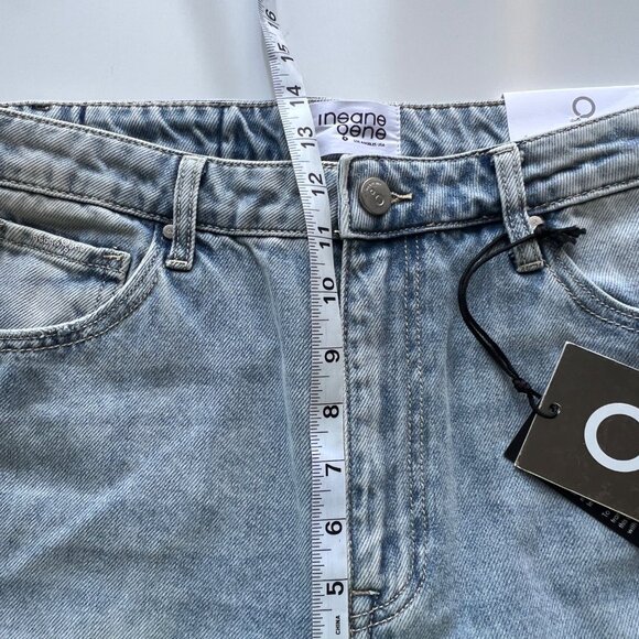 Insane Gene Mid-Rise Loose Fit Light Wash Distressed Jeans Womens Size 11 / 29W - Picture 6 of 16